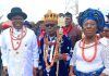 Coronation: Gov. Diri presents Staff of Office to New Pere of Tarakiri, Seiyifa Koroye